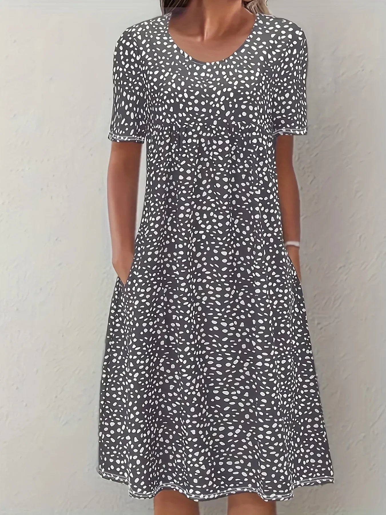 Urania - Elegant Tummy Covering Dress