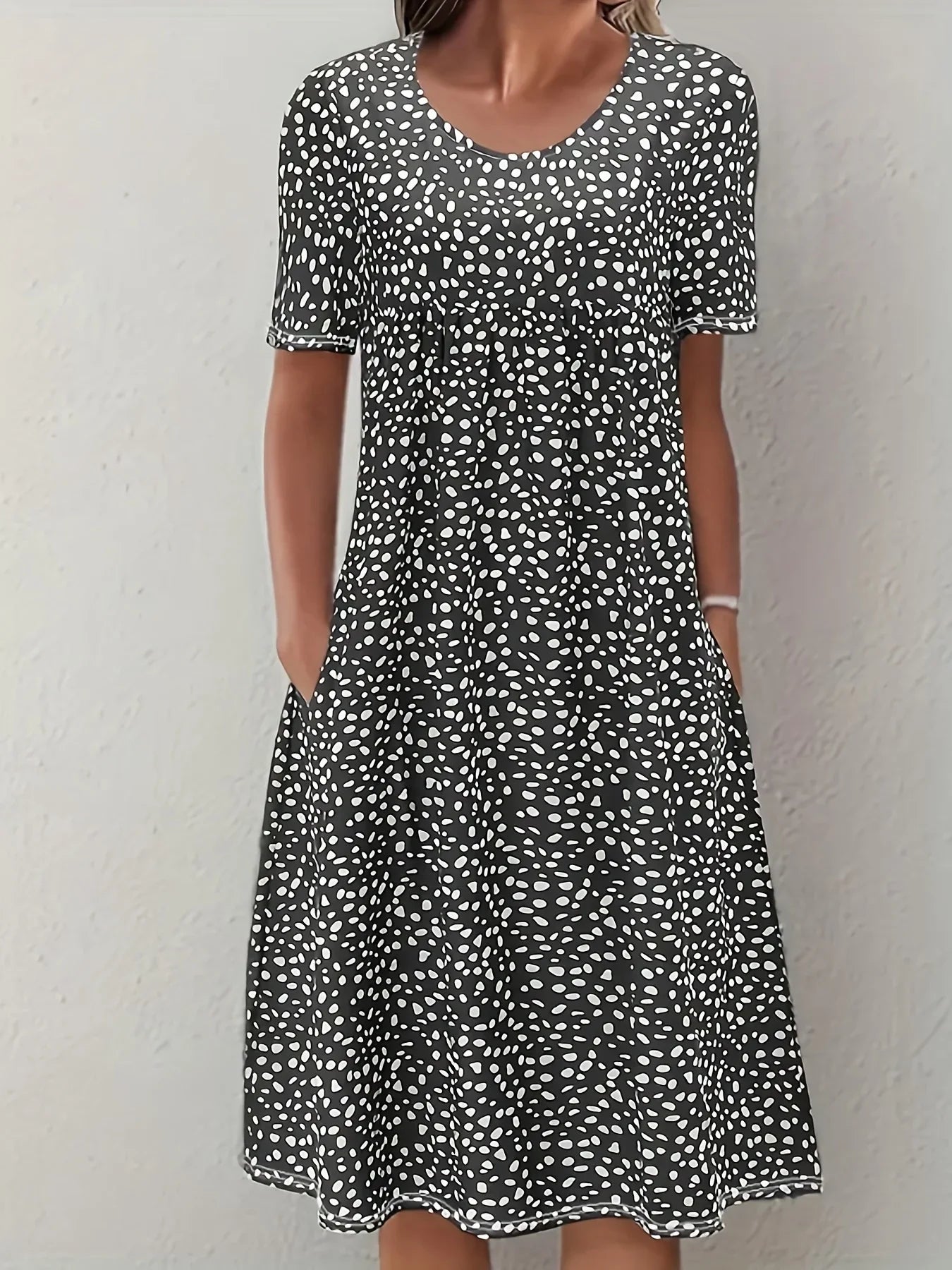 Urania - Elegant Tummy Covering Dress