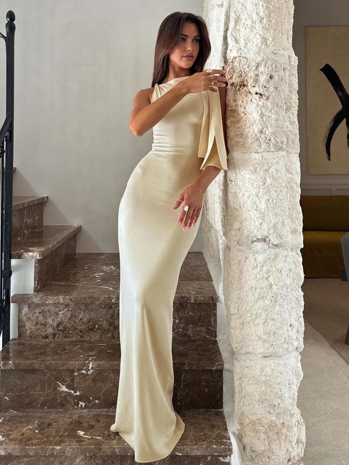 Penelopeia - Off-White maxi dress with knot
